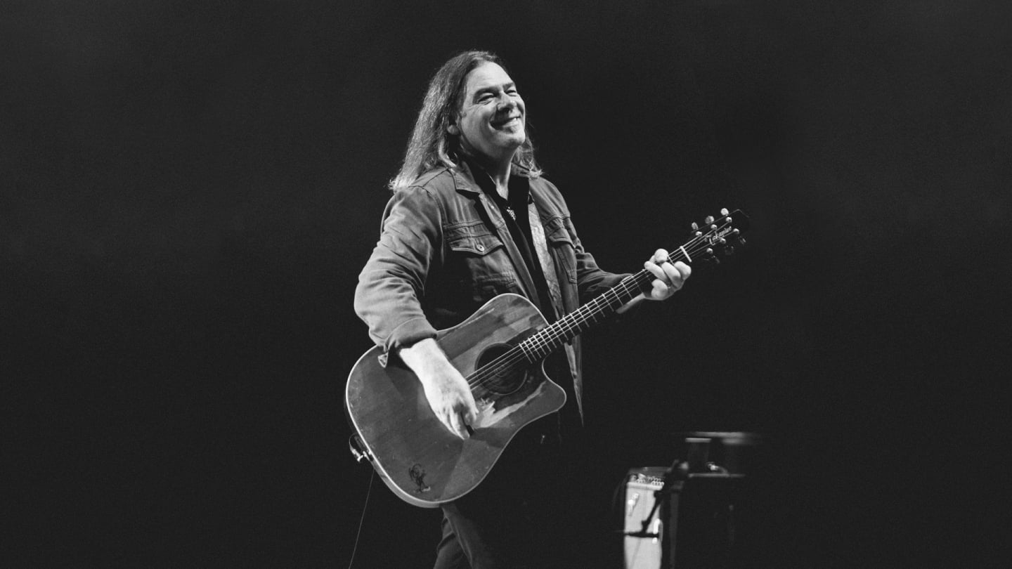 Alan Doyle with The East Pointers