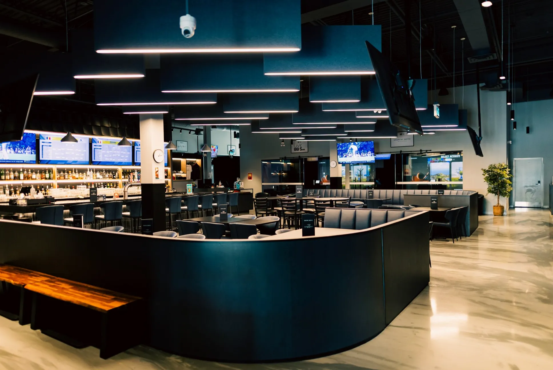 Silverwood's Golf and Lounge