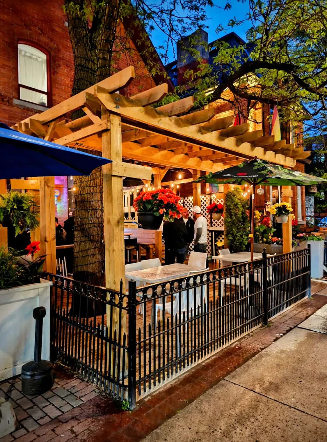 T''s Pub